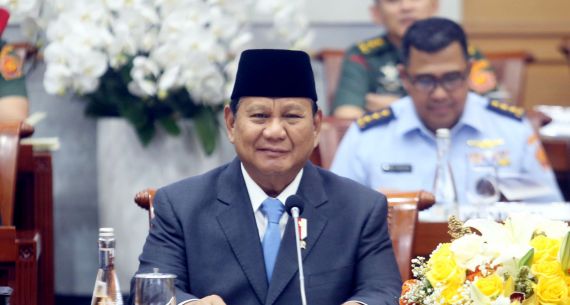 Menhan Prabowo Subianto Raker dengan Komisi I DPR - JPNN.com