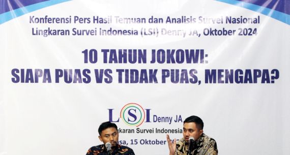 Survei LSI Denny JA Kepuasan Publik atas Jokowi Termasuk Tertinggi di Dunia - JPNN.com