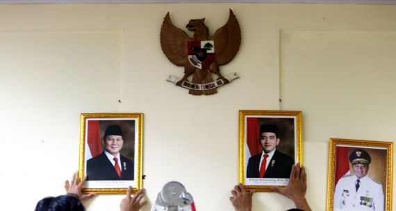 Pemasangan Foto Presiden dan Wakil Presiden 2024-2029 di Sekolah - JPNN.com