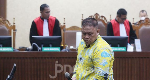 Sidang Dakwaan Kasus Korupsi Kredit Fiktif BRIguna BRI - JPNN.com