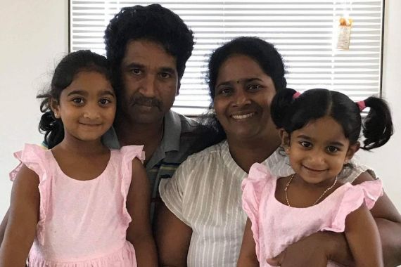 Keluarga Pencari Suaka Tamil Diizinkan Tinggal di Perth, tetapi Masalah Mereka Belum Berakhir - JPNN.COM