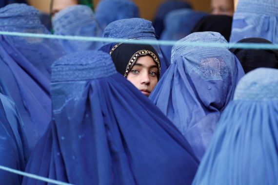 Taliban Berjanji Lindungi Hak Perempuan di Afghanistan, Ada yang Percaya? - JPNN.COM
