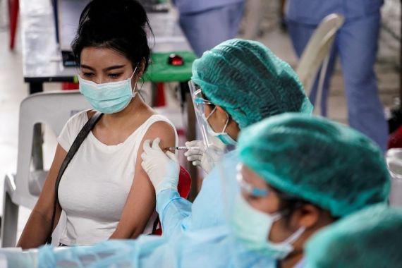 Kabar Baik dari Thailand soal Perpaudan Vaksin Sinovac dan AstraZeneca - JPNN.COM