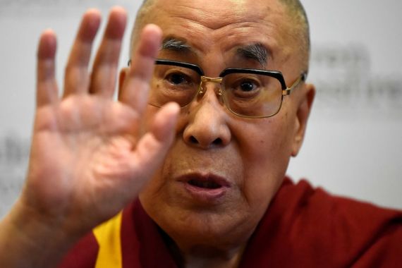 Dalai Lama: Pemimpin Tiongkok Tidak Berbudaya - JPNN.COM
