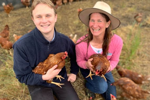 Josh Murray Mendirikan Bisnis Telur Sejak Usia 9 Tahun. Sekarang Dia Sudah Menjual 40 Juta Butir Telur - JPNN.COM