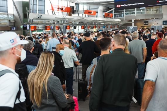 Kekurangan Pekerja di Bandara Australia Diperkirakan Akan Berlanjut Sampai Setahun ke Depan - JPNN.COM