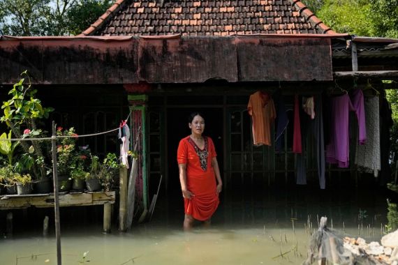 Desa-Desa di Jawa Tengah Tergenang Air Pasang yang Tak Pernah Surut - JPNN.COM