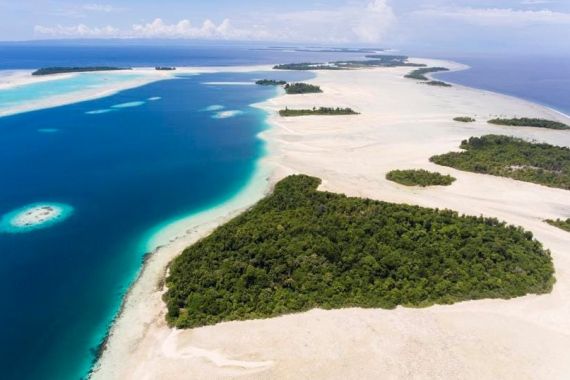 Kenapa Cari Investor Untuk Kepulauan Widi Maluku Utara Dilakukan Lewat Lelang? - JPNN.COM