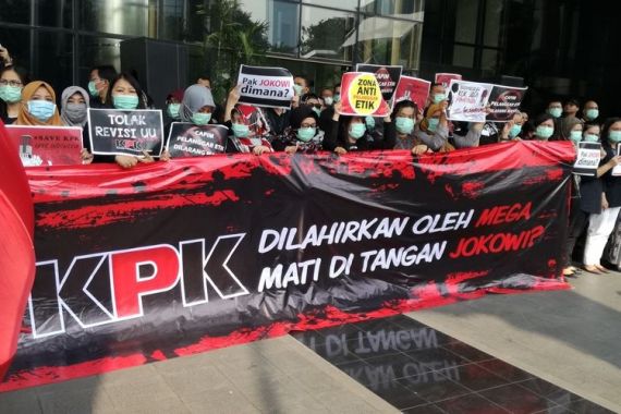Indeks Persepsi Korupsi Indonesia Turun, Pengadaan Masih Jadi Lahan Basah - JPNN.COM