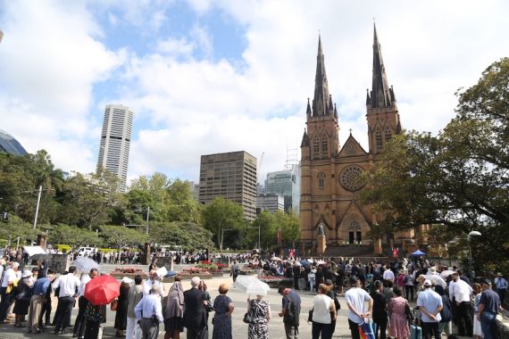 Polisi Menegahi Bentrokan Saat Pemakaman Kardinal George Pell di Sydney - JPNN.COM