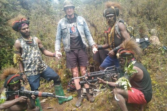 'Saya Masih Hidup': Pilot Susi Air Minta Indonesia Tidak 'Lepas Bom' di Papua - JPNN.COM