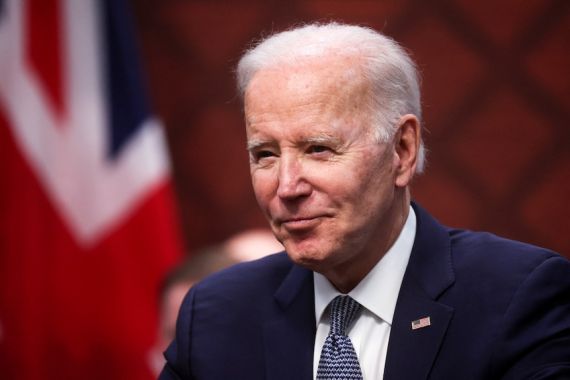 Pilpres Memanas, Gubernur Florida Ancam Kubur Joe Biden di Ruang Bawah Tanah - JPNN.COM