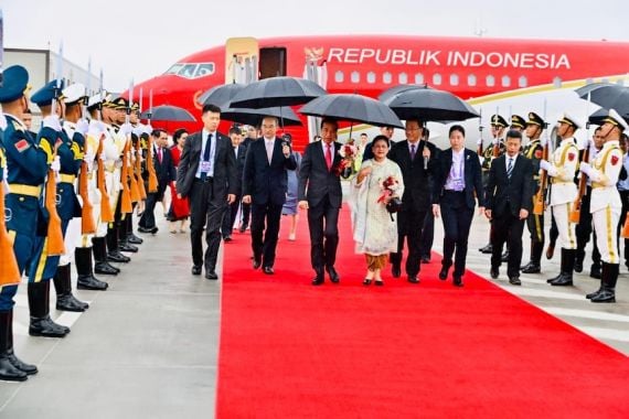 Dunia Hari Ini: Apa Saja yang Dibahas Presiden Jokowi di Tiongkok? - JPNN.COM