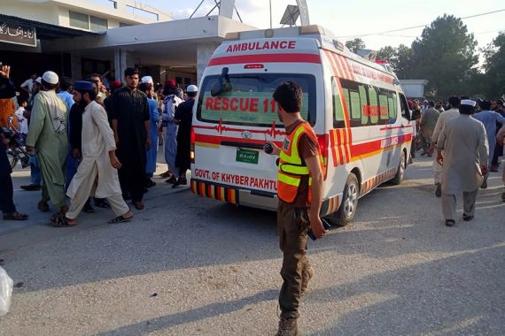 Dunia Hari Ini: Bom Bunuh Diri di Pakistan, 40 Orang Tewas dan Ratusan Terluka - JPNN.COM