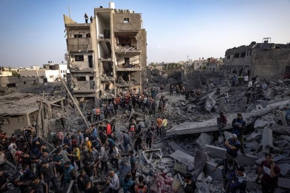 Dunia Hari Ini: Evakuasi Warga Gaza ke Mesir Berhenti karena Serangan Israel - JPNN.COM