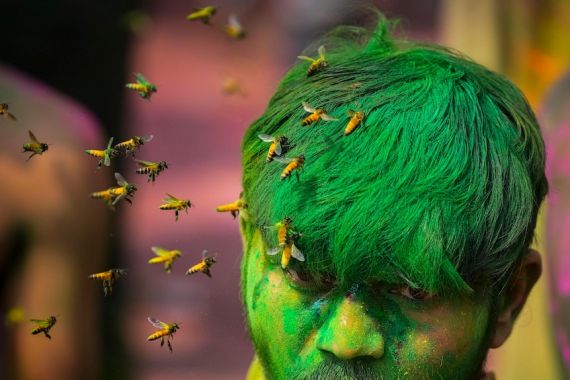 Dunia Hari Ini: Jutaan Warga India Merayakan Festival Holi - JPNN.COM