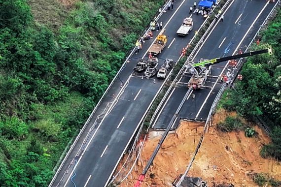 Dunia Hari Ini: Jalan Raya di Guangdong Runtuh, 24 Orang Tewas - JPNN.COM