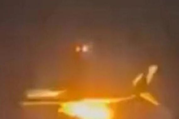 Dunia Hari Ini: Mesin Virgin Airlines Australia Terbakar karena Tabrak Burung - JPNN.COM