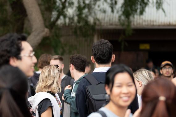 Universitas Australia Akan Jadi yang Pertama Gunakan AI di Asia Pasifik - JPNN.COM