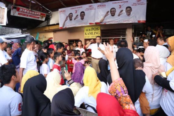 Ketika Anies Dicecar Warga Soal Program Pendidikan - JPNN.COM