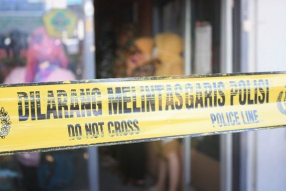 Dor! Dada Siswa SMP Tertembus Peluru Pistol Ayahnya - JPNN.COM