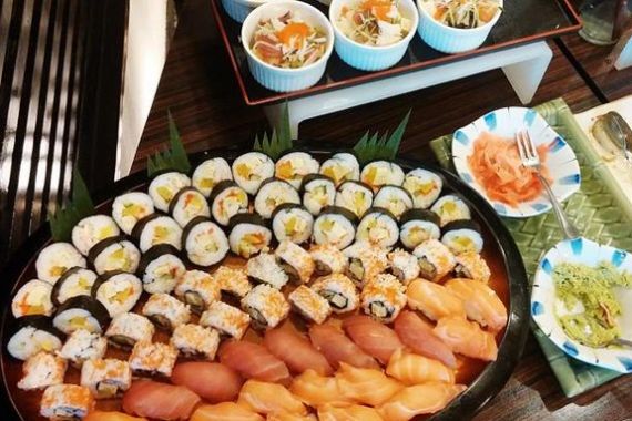 6 Kiat Konsumsi Sushi agar Tetap Aman bagi Kesehatan - JPNN.COM