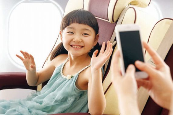 5 Cara Mudah Meringankan Nyeri Telinga Anak saat di Pesawat - JPNN.COM
