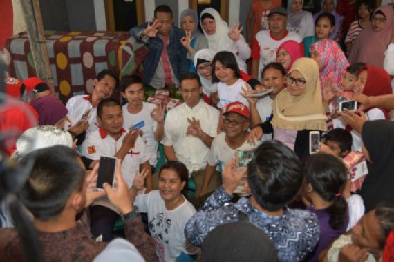 Masyarakat Sunda di Jakarta Dukung Anies-Sandi - JPNN.COM