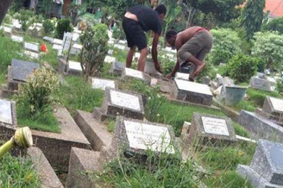 Oknum Sontoloyo Rusak 6 Makam, Nggak Takut Kualat? - JPNN.COM