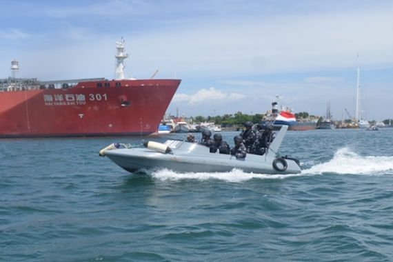 Jelang Pergantian Tahun, TNI AL Gelar Patroli Laut - JPNN.COM