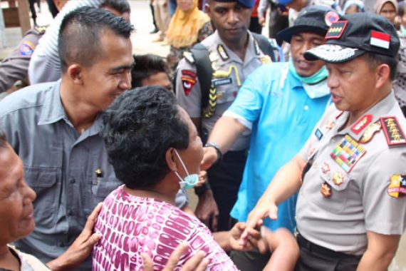 Kapolri: Warga Bima Tidak Sendiri - JPNN.COM