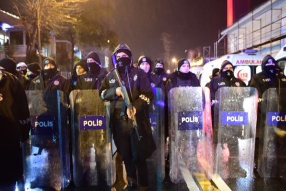 'Santa' Serang Kelab Malam di Istanbul, 35 Tewas - JPNN.COM