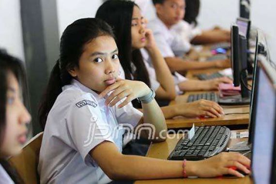 Kemendikbud Klaim Sukses Meningkatkan Jumlah SMK - JPNN.COM