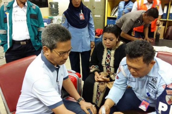 Selundupkan Narkoba, Penumpang Lion Air Ditangkap - JPNN.COM