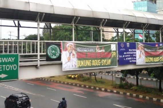 Ada Spanduk Dukungan FPI, Begini Reaksi Kubu Mas Agus - JPNN.COM