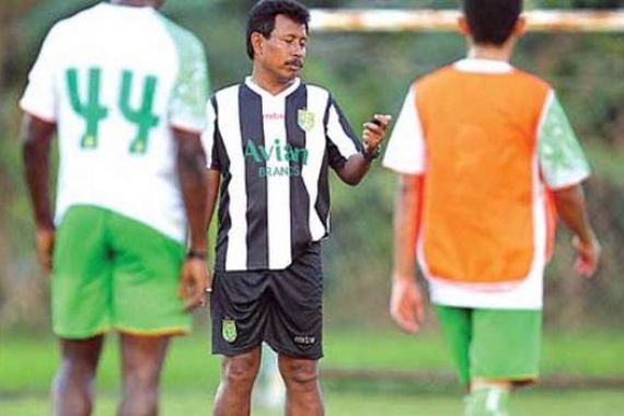 757 Kepri Jaya FC Masih Butuh Gelandang dan Pemain Bertahan - JPNN.COM