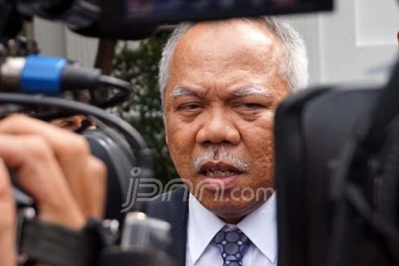 Klarifikasi Basuki soal Silang Pendapat dengan Anies Baswedan - JPNN.COM