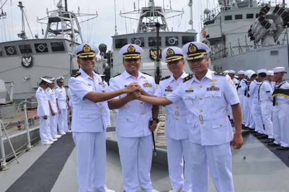 Tiga Komandan KRI Unsur Satrolarmatim Serahkan Jabatan - JPNN.COM