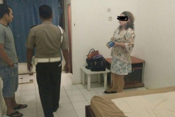 Polisi Selingkuh Dengan Istri Polisi, Diciduk di Hotel - JPNN.COM