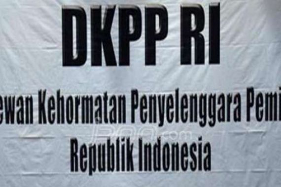 DKPP Pecat Ketua KPU Kabupaten Dogiyai - JPNN.COM