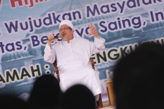 Ustaz Tengku Heran Orang Gila Tak Sasar Kapolri atau Kapolda - JPNN.COM