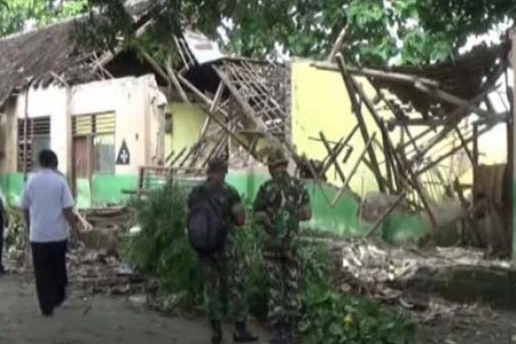 Mendikbud: Sekolah Rusak Bukan Cuma Urusan Pusat - JPNN.COM