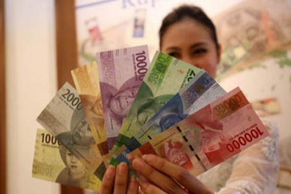 Kasir Rumah Makan dan Petugas SPBU Tolak Rupiah Terbaru - JPNN.COM