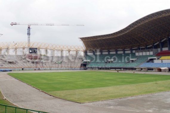 FPI dan GMBI Bertemu di Stadion Singaperbangsa...Adem - JPNN.COM