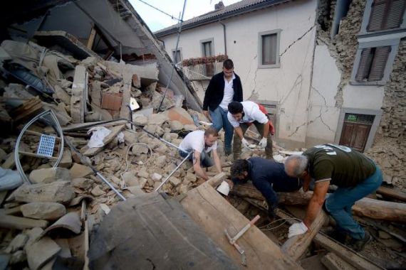 50 Gempa Susulan Terjadi di Italia - JPNN.COM