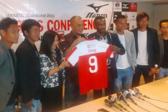 Greg Gunakan Nomor Punggung 9 di Madura United - JPNN.COM