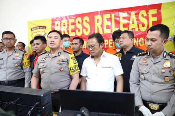Polres Jakarta Utara Bekuk 7 WNA Pelaku Kejahatan Siber - JPNN.COM