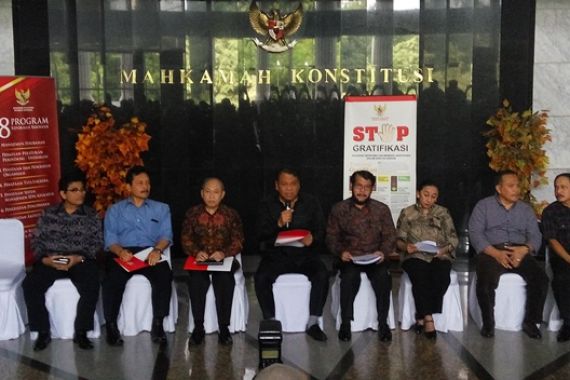 Hhmmm...MK Masih Siapkan Sembilan Kursi - JPNN.COM