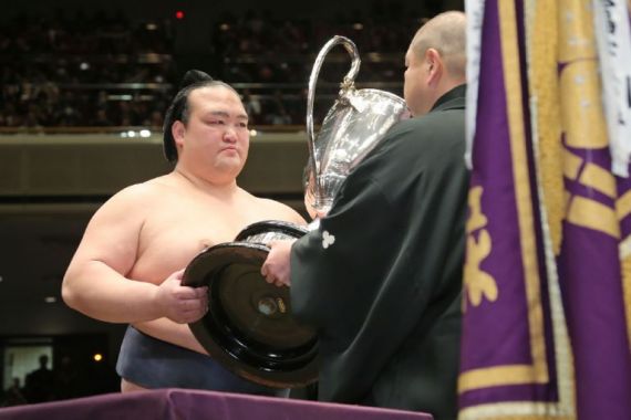 Jepang Akhirnya Punya Juara Sumo, Lo Selama Ini? - JPNN.COM