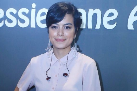 Takut Terkena Kanker Serviks, Eva Celia Lakukan Ini - JPNN.COM